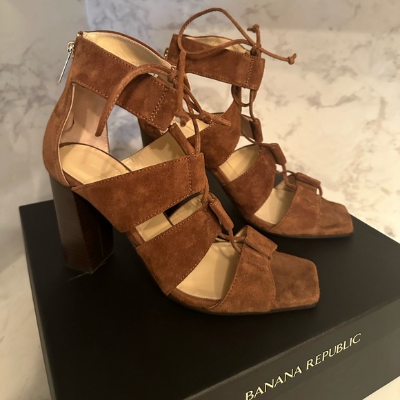 Banana Republic Block Heel Gladiator - Picture 2 of 8